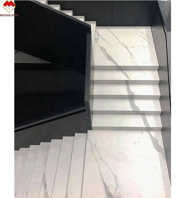 Πορσελάνινη λεπτή σκάλα από πλάκες κατασκευασμένη με εξατομικευμένη γυαλισμένη ή ματ επιφάνεια