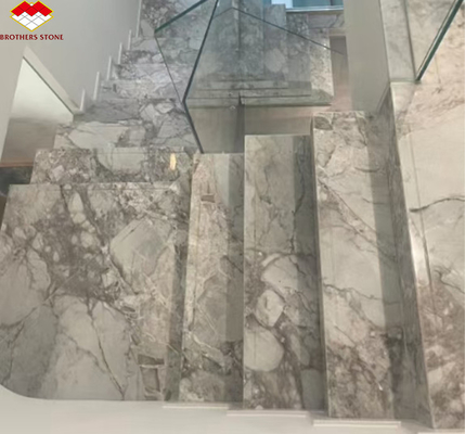 Βραζιλία Calacatta Γκρίζα Μαρμάρινο Ψαράς κοιλιά Γκρίζα Μαρμάρινο για ξενοδοχείο Αντιγλιστρές σκάλες σχεδιασμός