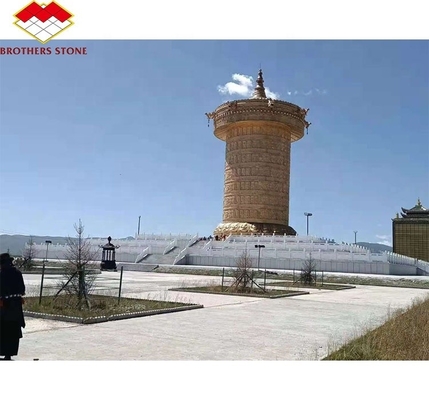 Εξωτερική πλάκα από λευκό γρανίτη με μοντέρνο σχεδιασμό και φλεγόμενα σκαλιά από γρανίτη