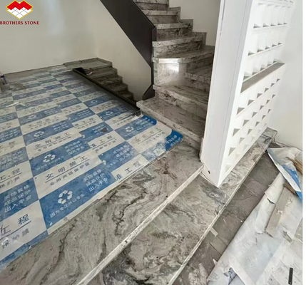 Διακόσμηση οροφής και σκαλοπάτι ξενοδοχείου Ιταλία Φυσικά καφέ μαρμάρινα πλακάκια με ποταμική φλέβα