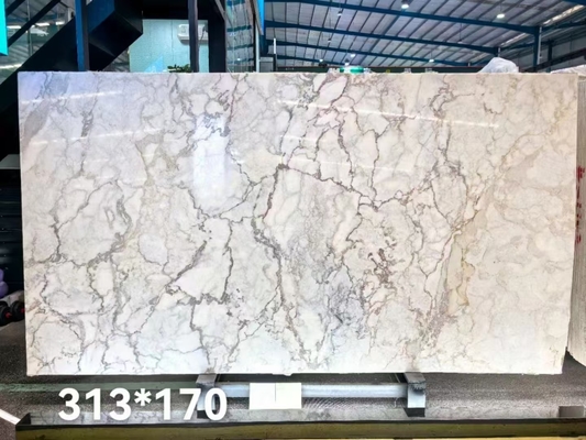 Μεγάλη πλάκα πέτρας μοναδική χρυσή φλέβα Calacatta χρυσό μάρμαρο για τοίχους ξενοδοχείων