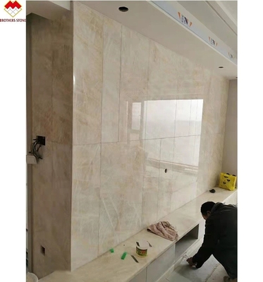 Επιστροφικά φωτισμένα λευκά πλακάκια ονίξ για τοίχους και δάπεδα διαφανή κρυστάλλινα λευκά μάρμαρα μεγάλη πλάκα