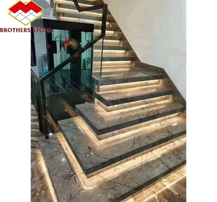 Σκάλα από φυσικό λίθο με μοντέρνο ευρωπαϊκό στυλ με κομμένα σε μέγεθος πλακάκια